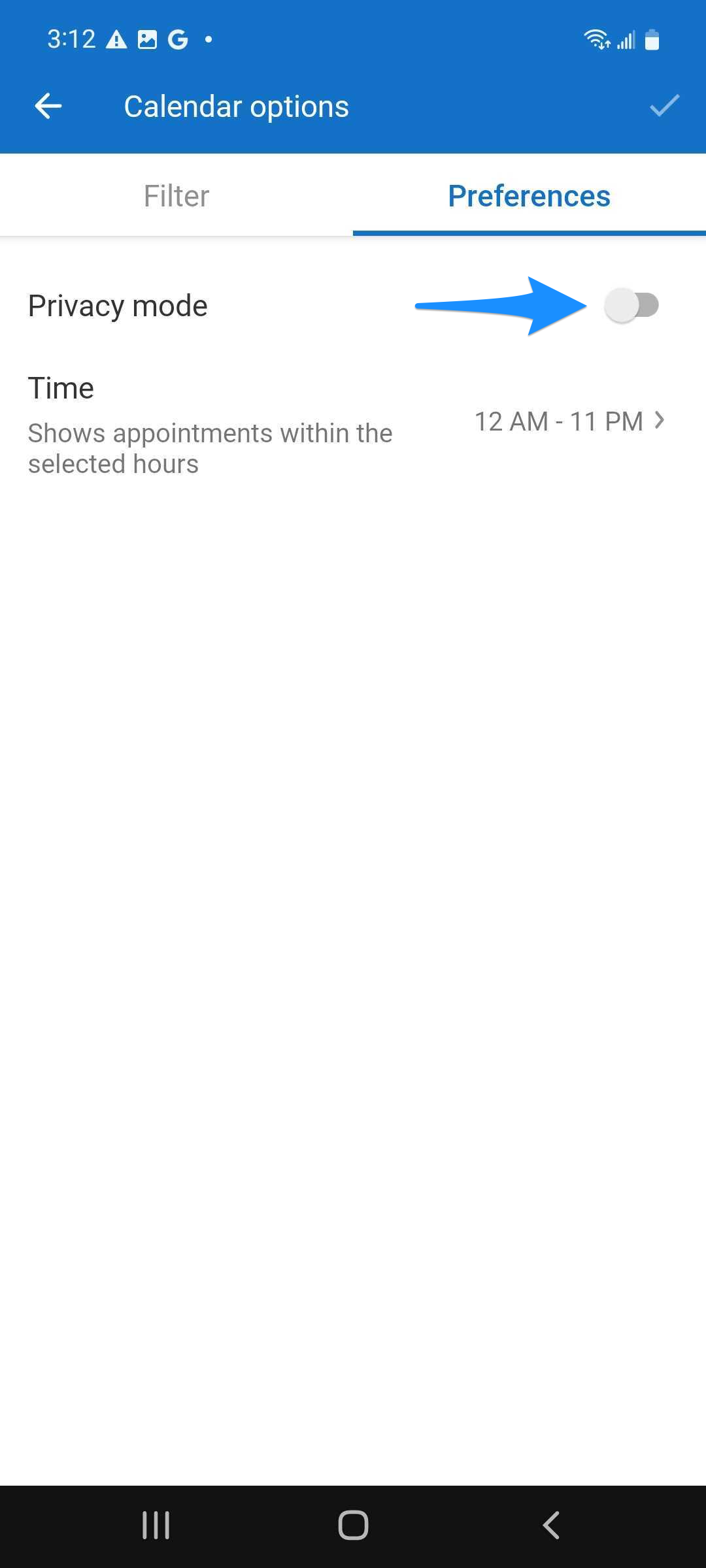 Calendar options Preferences screen with a blue arrow pointing to the Privacy mode toggle.